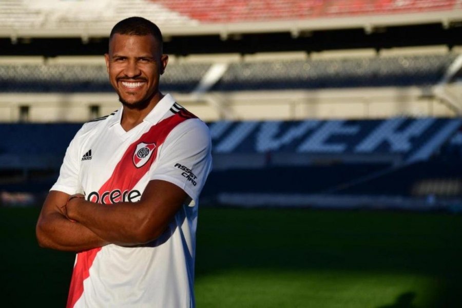 Salomón Rondón ya tiene número en River: heredó la camiseta de Bologna