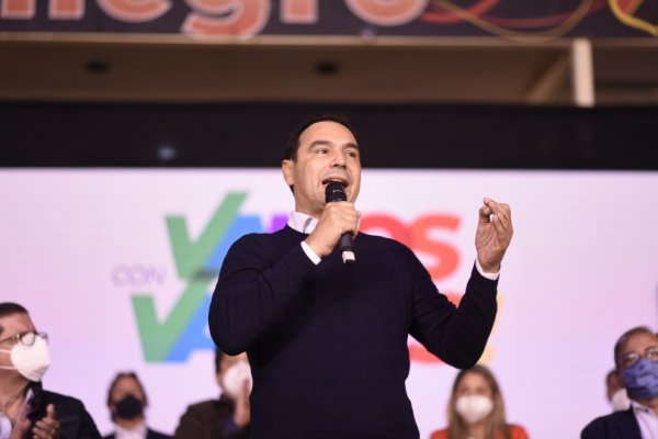 Valdés de campaña en Mar del Plata: el gobernador deja la gestión oficial este fin de semana