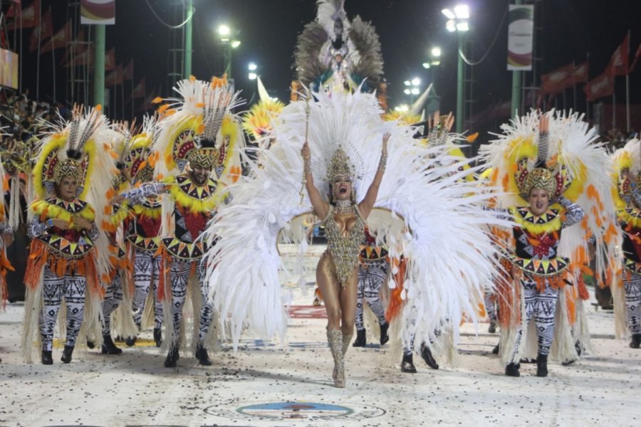 Sapucay y Ara Berá  se suman al desfile del Carnaval Barrial