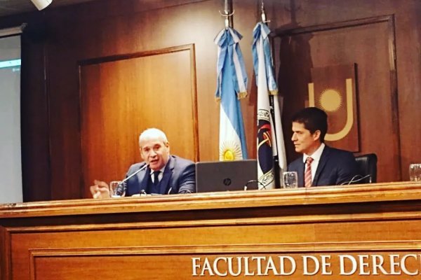 Profesores de la Facultad de Derecho analizan el caso Fernando Báez Sosa