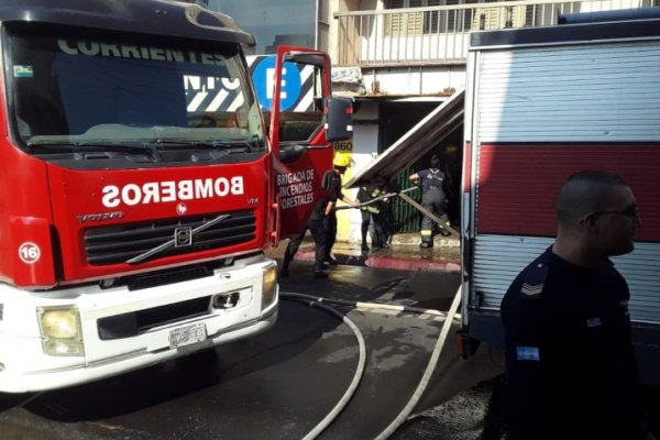 Corrientes: Incendio en un local comercial a metros de la peatonal Junín