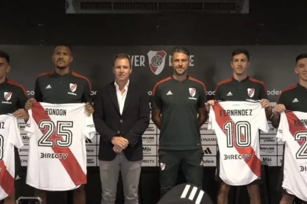 River presentó a sus refuerzos y Brito descartó la búsqueda de un cinco