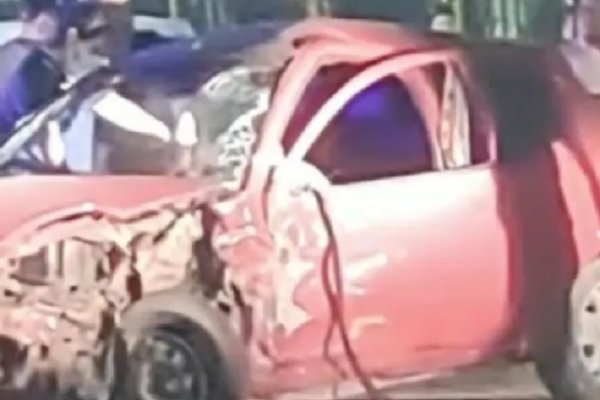 Corrientes: Tres heridos de gravedad tras el choque de dos autos y un camión recolector
