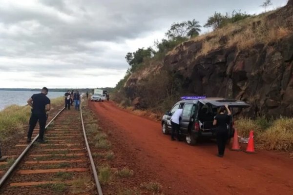 Misiones: encontraron un cuerpo quemado en las vías del tren en Garupá