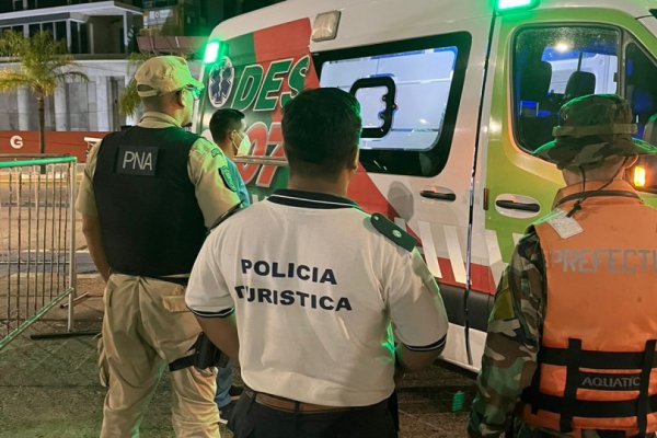 Rescataron a una mujer que fue sorprendida por la tormenta cuando pescaba en el Paraná