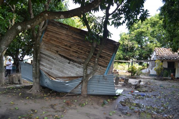 San Luis del Palmar, tras la visita del gobernador sigue sin energía y denuncian a punteros políticos