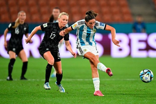 La Selección femenina derrotó 2-0 a Nueva Zelanda