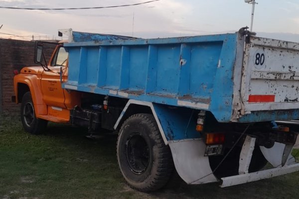 Secuestraron un camión que el mismo estaría vinculado a una causa por supuesta estafa