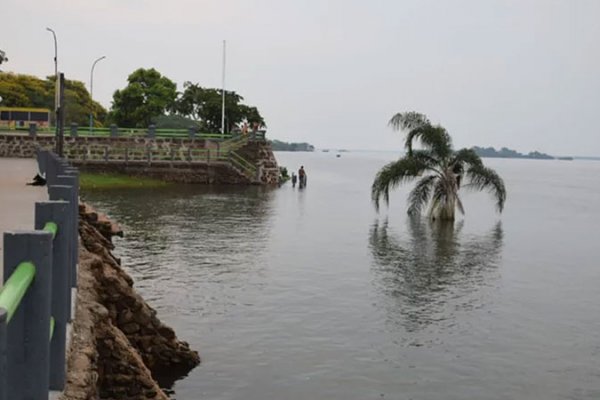 Una localidad correntina quedó sin playa por la creciente del río Paraná