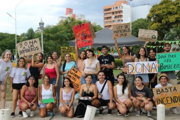 Activistas y ambientalistas juntan donaciones para los bomberos en el Iberá