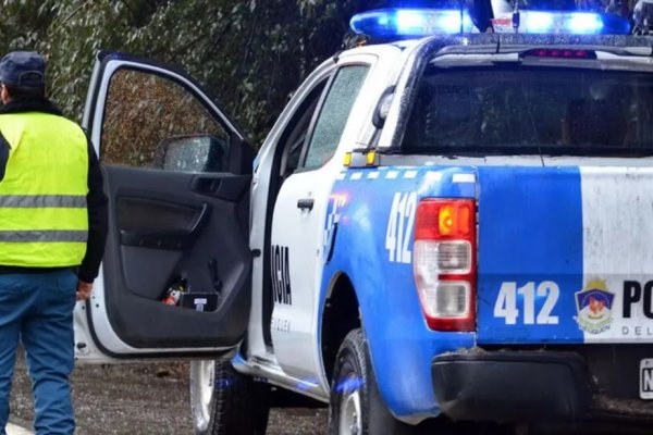 Un adolescente murió electrocutado tras tocar unos cables cuando intentó buscar una pelota