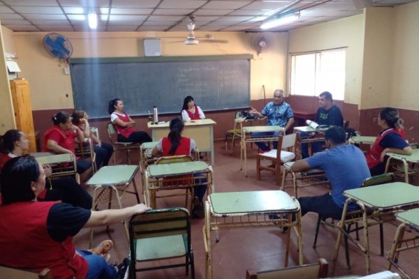Corrientes: maestros provinciales en estado de alerta piden reapertura de negociación salarial