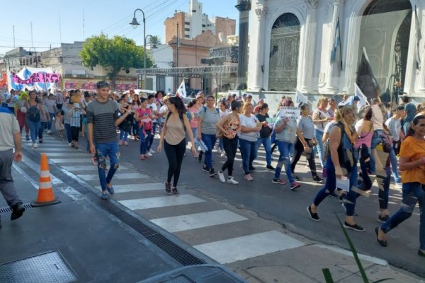 8M: Marcha en Corrientes, desde Plaza Cabral a Casa de Gobierno