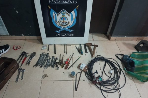 Demoraron a un joven por merodeo y secuestraron varias herramientas