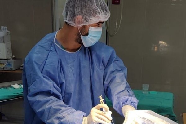 Se realizó la primera biopsia renal en el hospital de Campaña