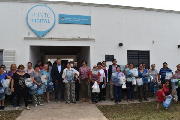 Agua Potable en Cada Hogar distribuyó insumos y equipos en El Sombrero