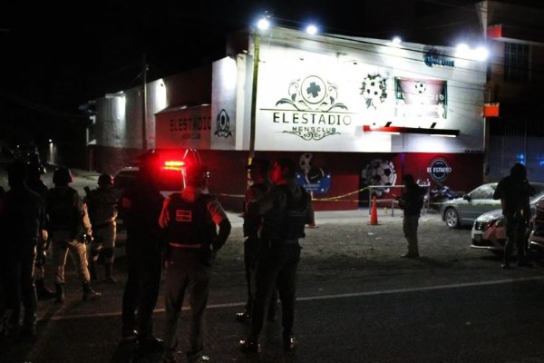 Un grupo armado irrumpió en un bar, mató a 10 personas e hirió a otras cinco en México