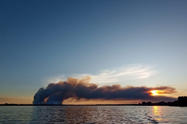 Corrientes y la sequía extrema: fuego descontrolado entre Ituzaingó y Villa Olivari