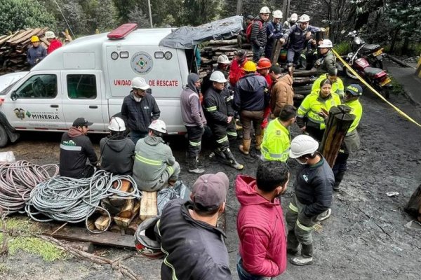 Asciende a 21 los muertos por la explosión en una mina en Colombia