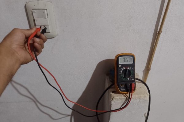 DPEC: todo un barrio con electrodomésticos quemados por exceso de tensión