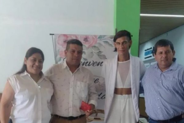 El intendente de Santa Lucia fue el padrino de boda de un matrimonio igualitario