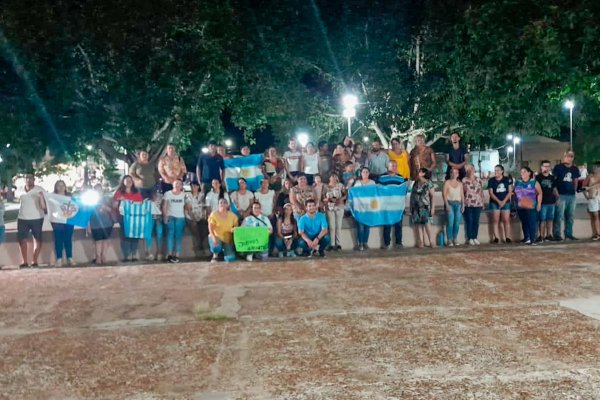 Con el gobernador en el extranjero crece la tensión en la protesta docente