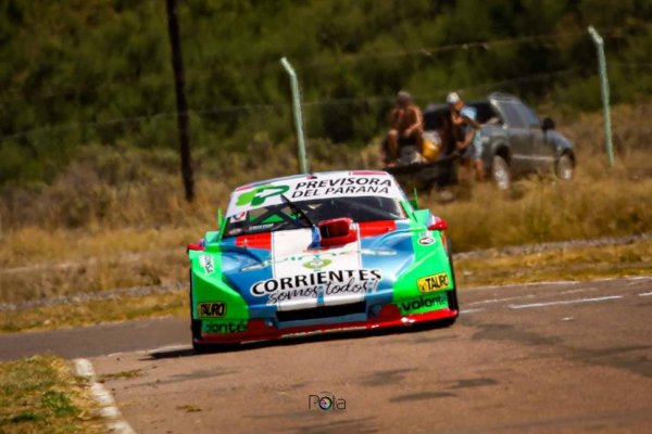 El auto rompió motor en el mejor momento de Krujoski