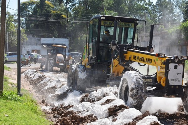 Pavimentaran con concreto asfáltico 18 cuadras del barrio General Madariaga