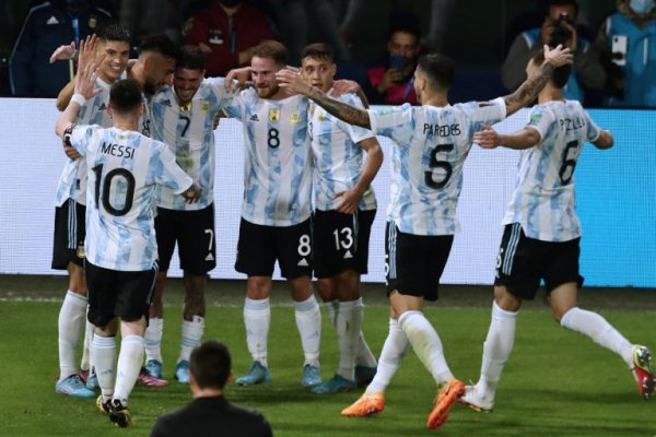 La Selección Argentina se despidió del país con goleada y show de Messi
