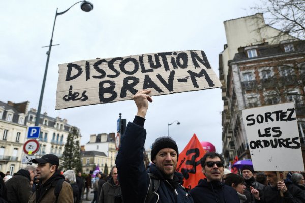 Protestas y represión en Francia por la reforma previsional
