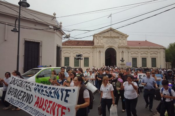 Corrientes: se cumple este viernes el tercer paro docente a un mes de iniciado el ciclo lectivo 2023