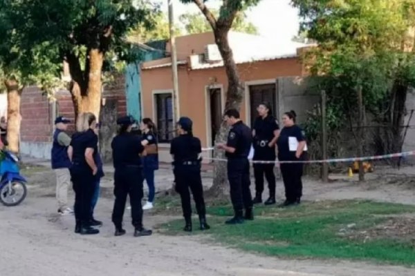 Un hombre encontró al amigo en la cama con su expareja, lo mató y se fue a trabajar