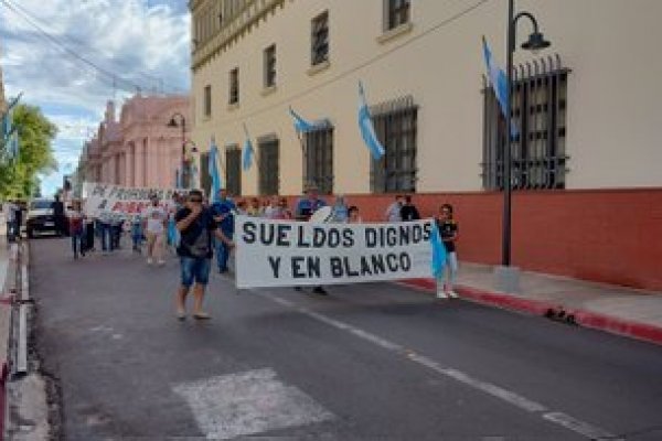 Corrientes y el reclamo docente: mañana habrá caravana y bocinazo en contra del salario en cuotas