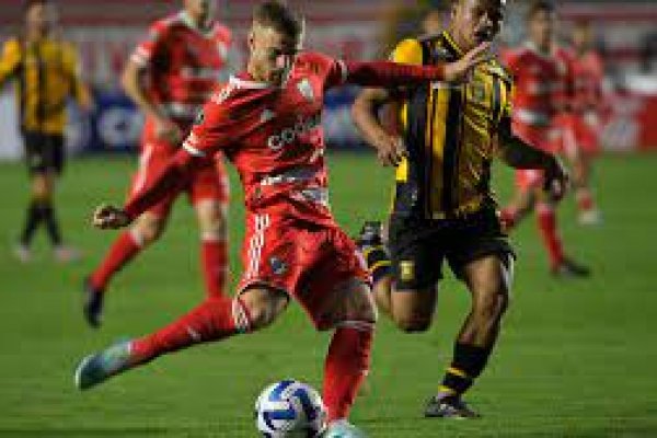 Copa Libertadores: River 1 vs The Strongest 3