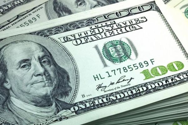 El dólar blue llegó a los $400