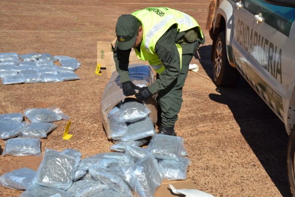 Quedó detenido al presentarse a retirar dos paquetes con más de 16 kilos de marihuana