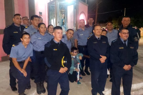 La Virgen de Itatí fue recibida con honores en la Comisaría Cuarta