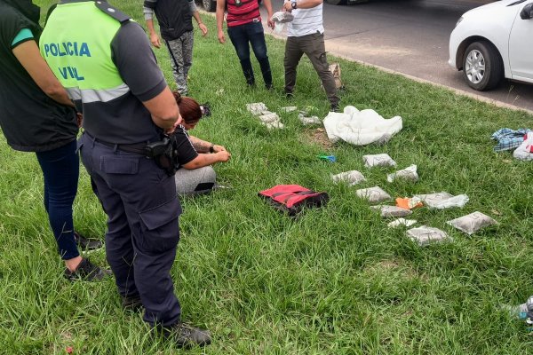 Detuvieron a dos personas con aproximadamente 8kg de marihuana en el Puente General Belgrano