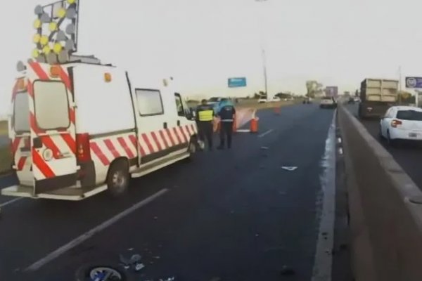 Un motoquero murió tras un Choque fatal en Autopista Buenos Aires-La Plata