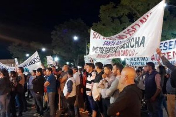 Corrientes: Docentes denunciarán ante la Fiscalía represión en una manifestación durante un acto de Valdés