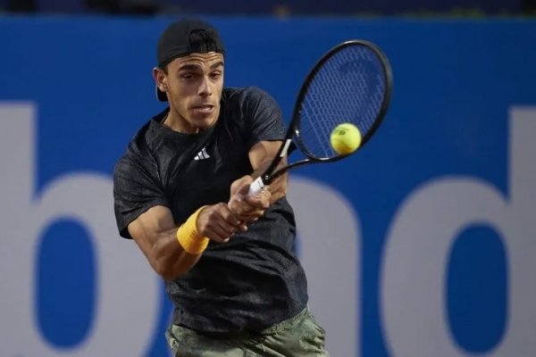 Francisco Cerúndolo perdió ante Evans y quedó eliminado del ATP 500 de Barcelona