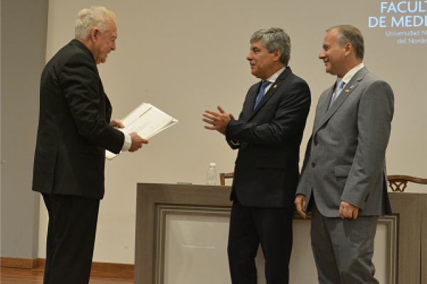 Medicina festejó su 70 aniversario con la entrega del primer título “Honoris Causa” al Dr. Hugo Luis Pizzi