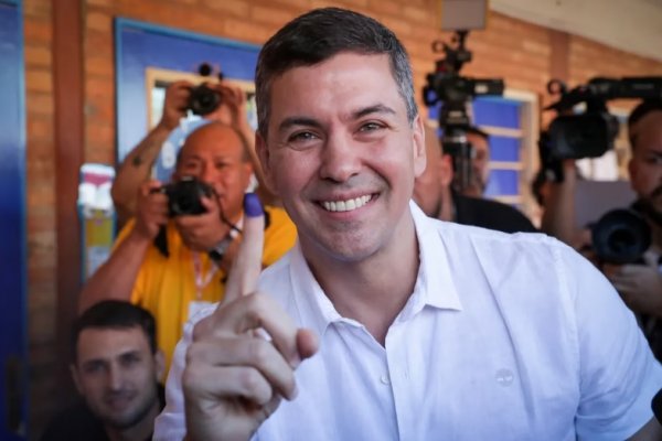 Con amplia ventaja, Santiago Peña ganó las elecciones en Paraguay y llamó a la unidad