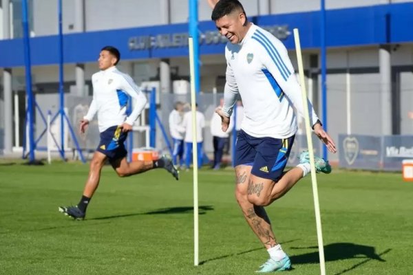 Marcos Rojo entrenó a la par del grupo por primera vez desde su lesión