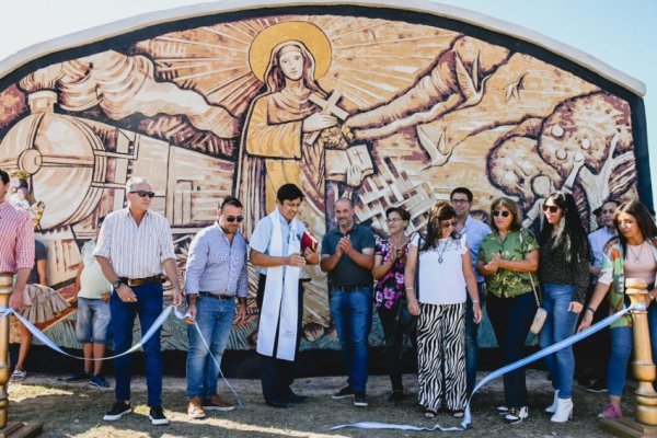 Inauguraron un mural dedicado a Santa Catalina en Saladas