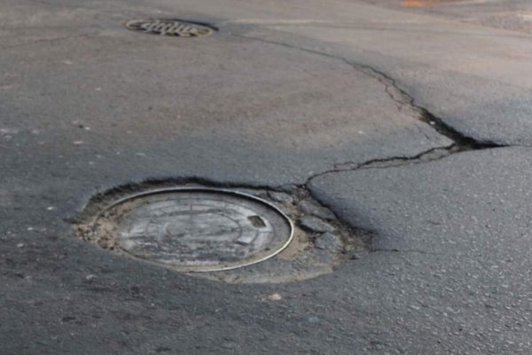 Carreros intentaron robar tapa de una boca de tormenta