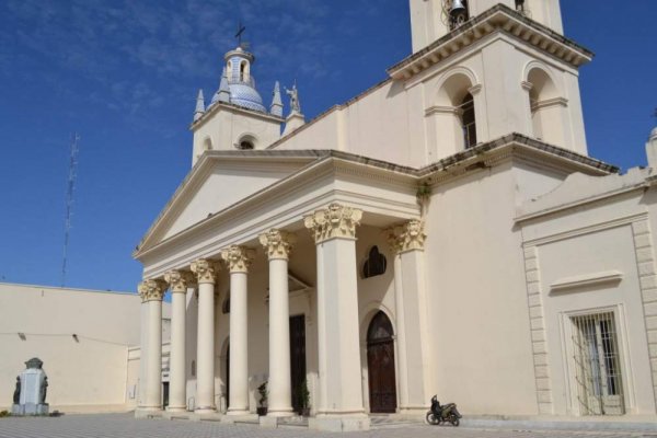 Entró a robar a la iglesia Catedral y fue atrapado cuando huía