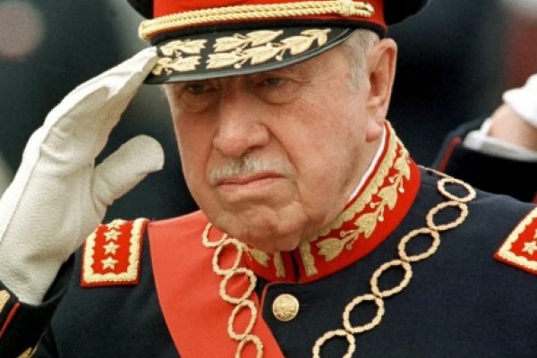 Chile: detuvieron a un adolescente después de un tiroteo y tenía un arma del exdictador Augusto Pinochet