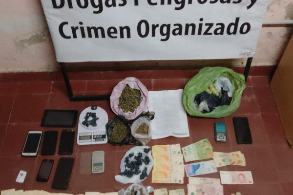 La Policía secuestró envoltorios de marihuana y detuvieron a dos personas