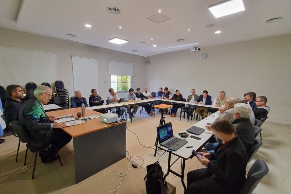 Emergencia Agropecuaria: reunión entre funcionarios de Producción y representantes del sector ganadero